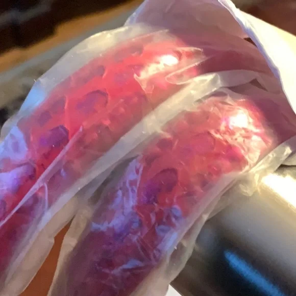 Kurt Geiger Fuchsia Chelsea Saddle Bag NWT - Picture 4 of 10